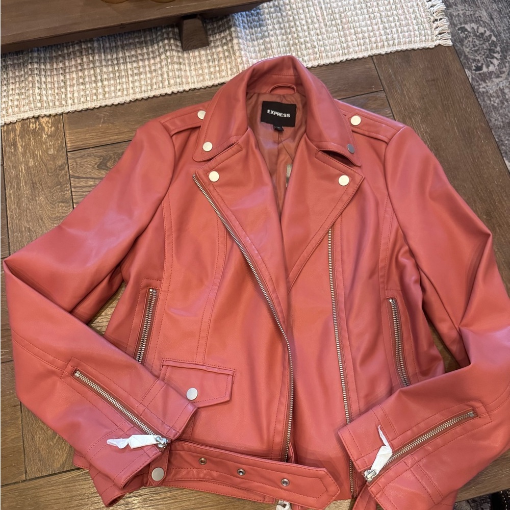 Express Women's Coral Faux Leather Moto Jacket NWOT - Picture 2 of 5